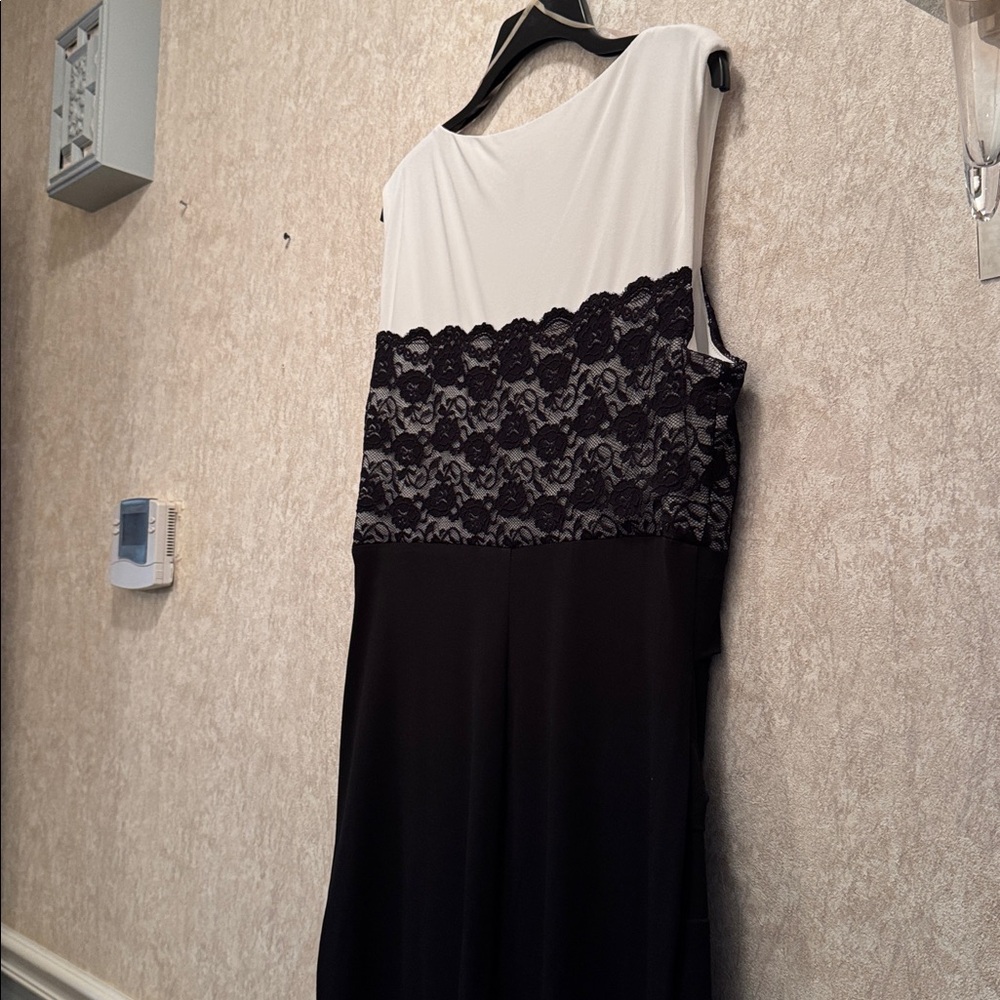 NWT BLACK LAYERED DRESS WITH WHITE & BLACK BODICE - Picture 11 of 13